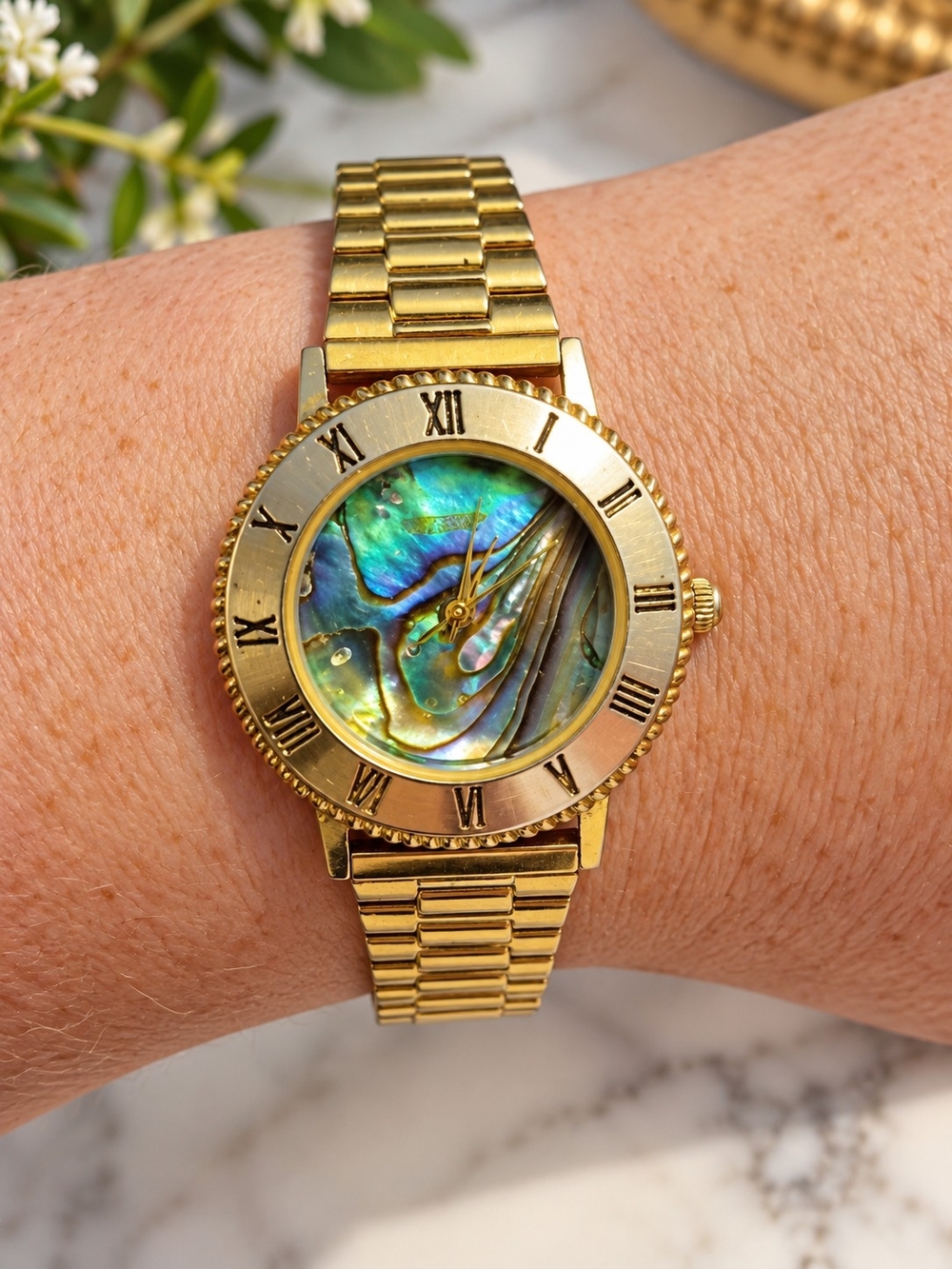 Vintage Nelsonic Gold Tone Abalone Shell Dial Roman Numeral Bracelet Watch